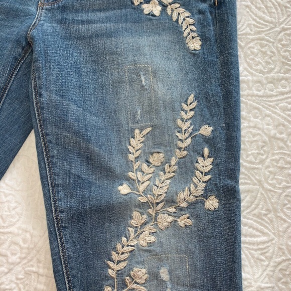 Embroidered jeans - Picture 3 of 3